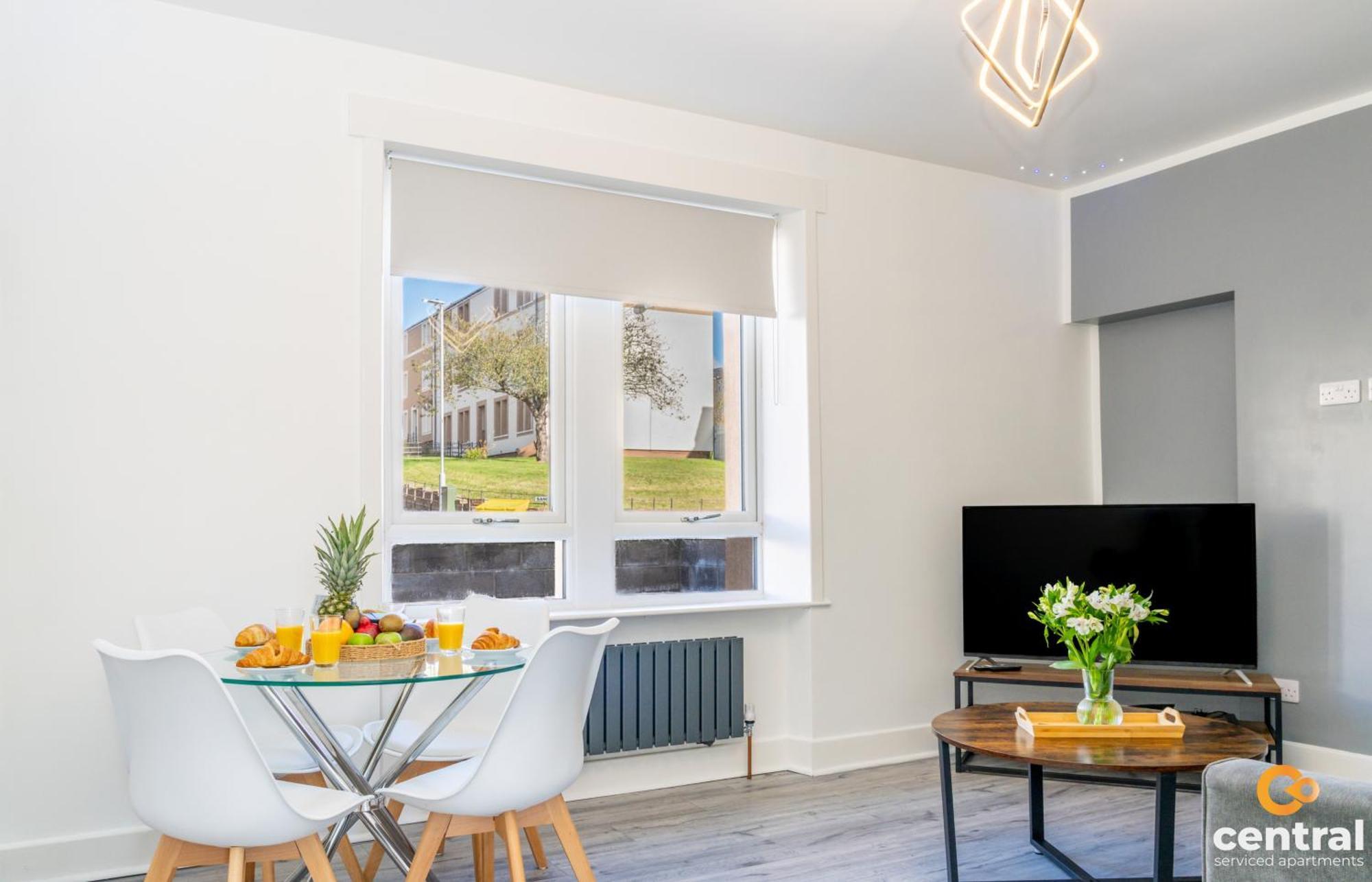 Central Serviced Apartments - 2 Bedroom - Free Street Parking - Fast Wifi - Smart Tvs In All Rooms - Ground Level - Family Neighbourhood - 3 X Double Beds - Heating 24-7 - Trade Stays - Weekly & Monthly Offers Dundee Buitenkant foto