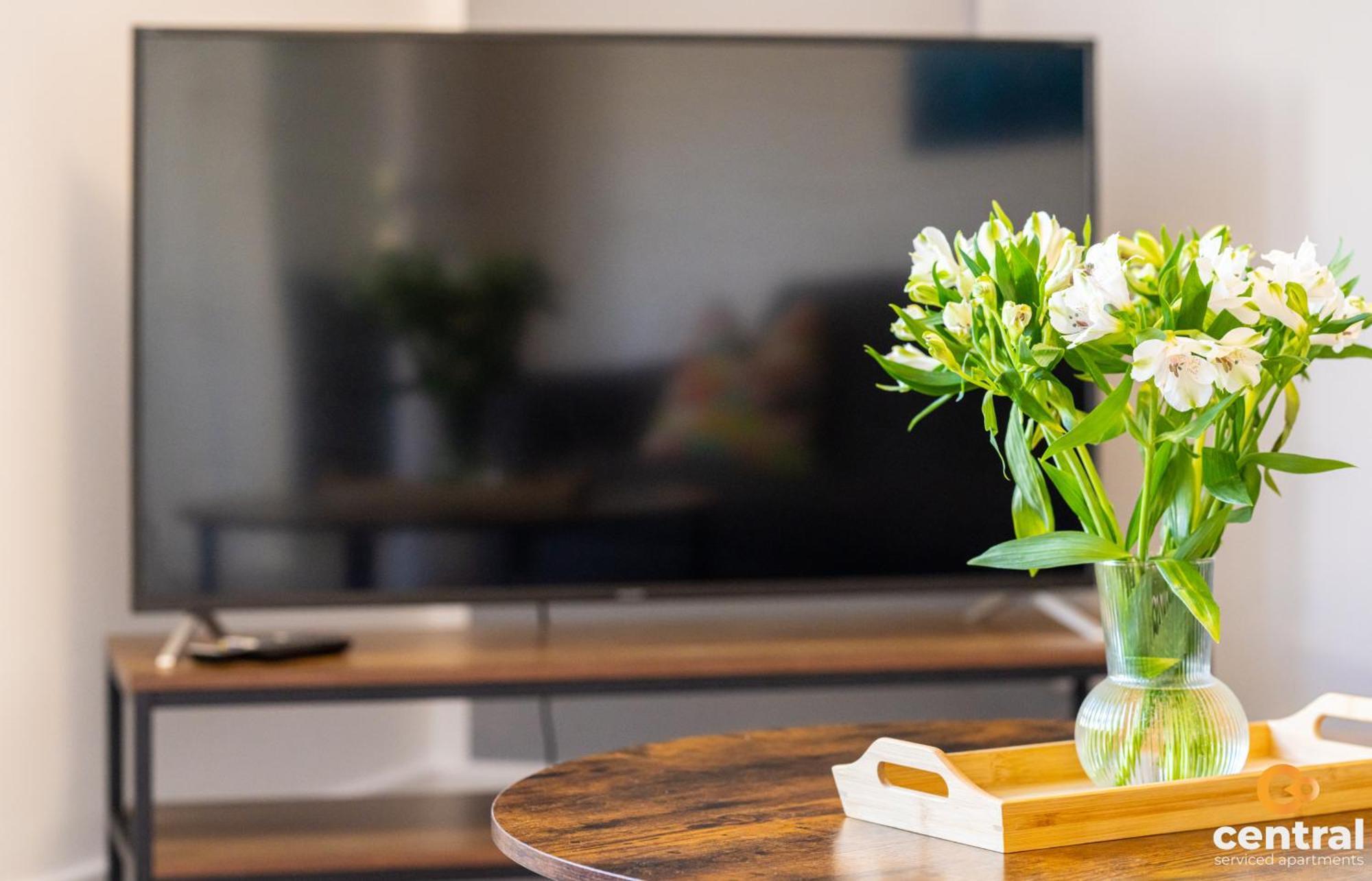Central Serviced Apartments - 2 Bedroom - Free Street Parking - Fast Wifi - Smart Tvs In All Rooms - Ground Level - Family Neighbourhood - 3 X Double Beds - Heating 24-7 - Trade Stays - Weekly & Monthly Offers Dundee Buitenkant foto