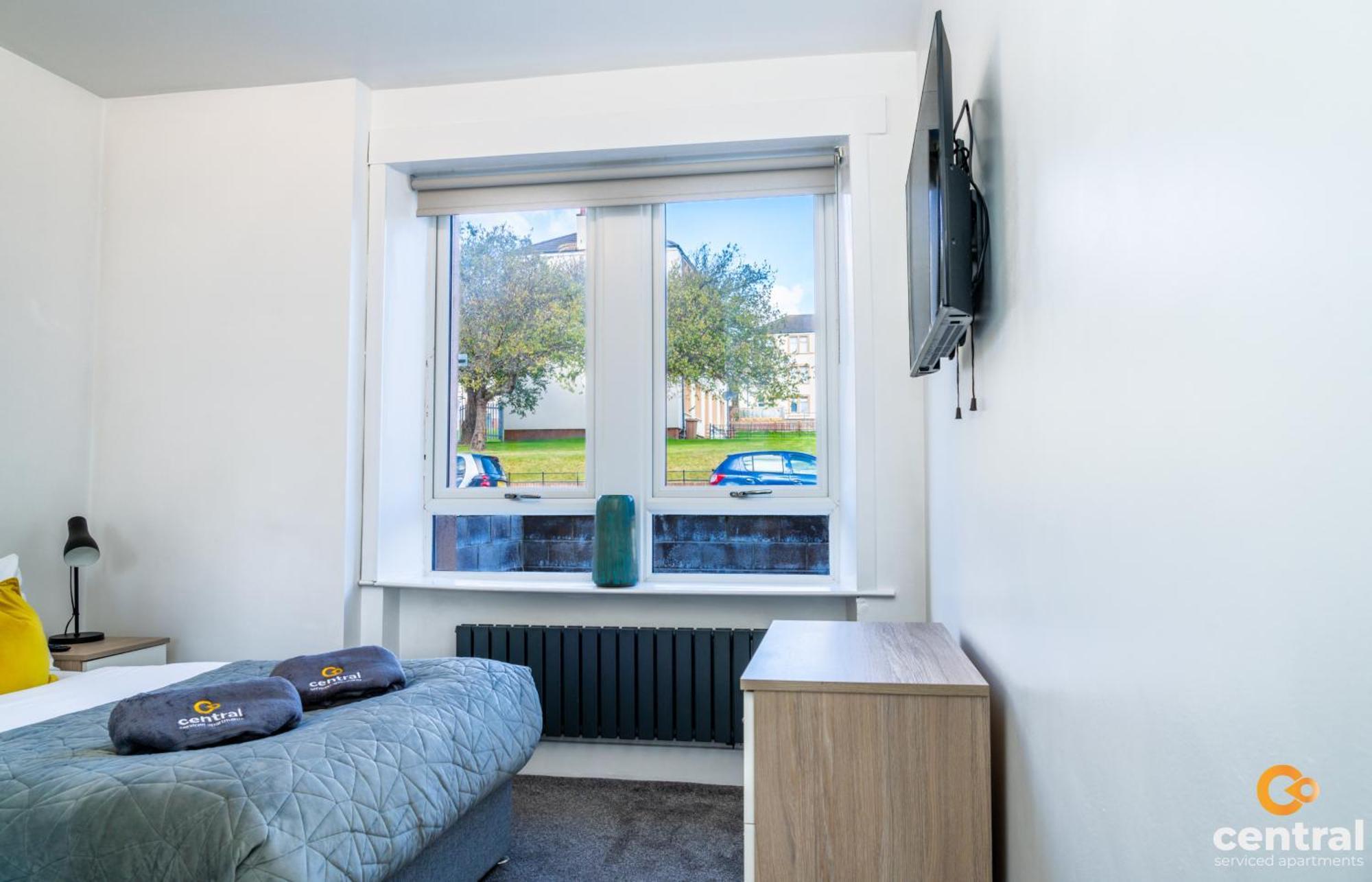 Central Serviced Apartments - 2 Bedroom - Free Street Parking - Fast Wifi - Smart Tvs In All Rooms - Ground Level - Family Neighbourhood - 3 X Double Beds - Heating 24-7 - Trade Stays - Weekly & Monthly Offers Dundee Buitenkant foto