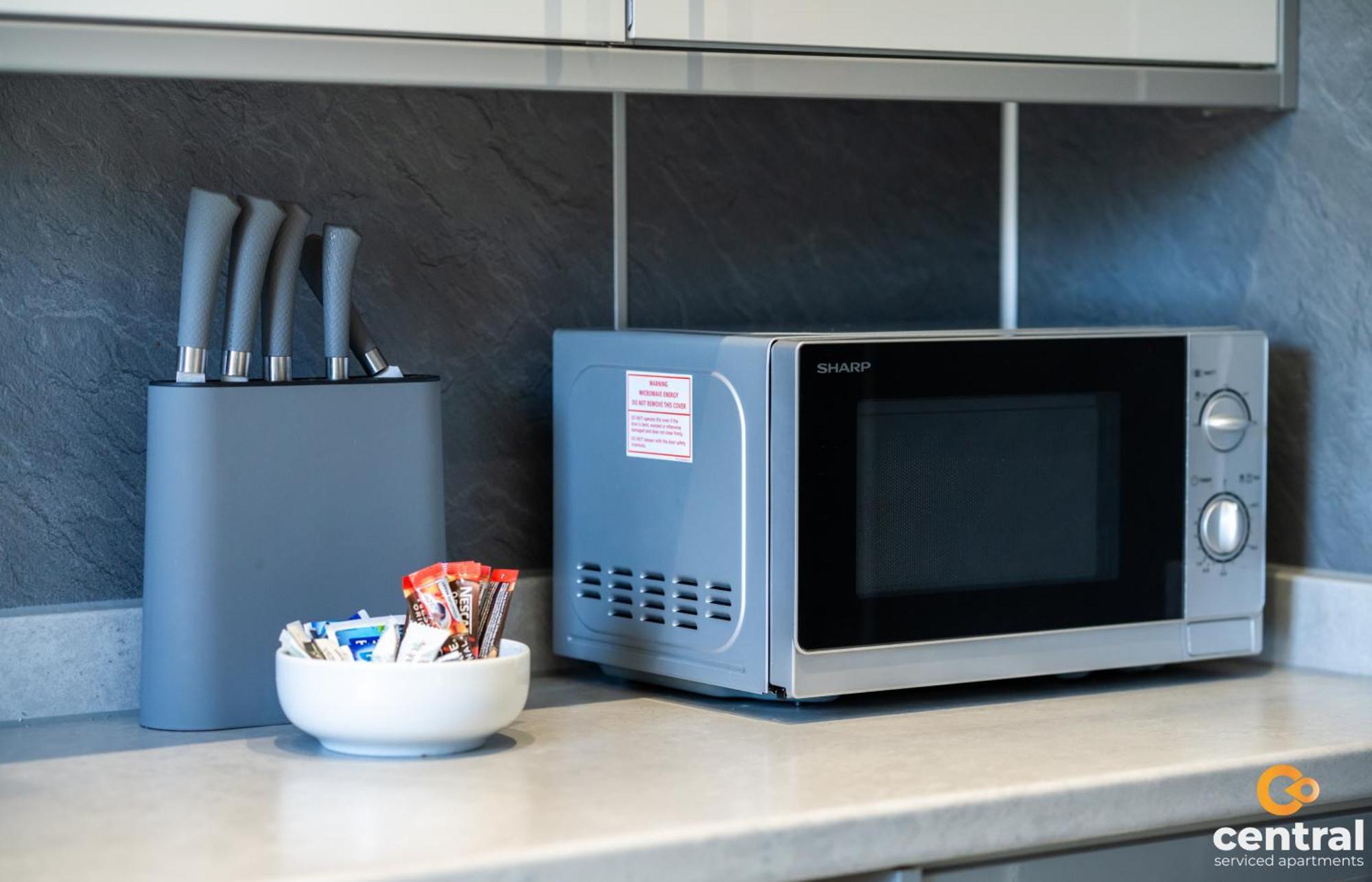Central Serviced Apartments - 2 Bedroom - Free Street Parking - Fast Wifi - Smart Tvs In All Rooms - Ground Level - Family Neighbourhood - 3 X Double Beds - Heating 24-7 - Trade Stays - Weekly & Monthly Offers Dundee Buitenkant foto