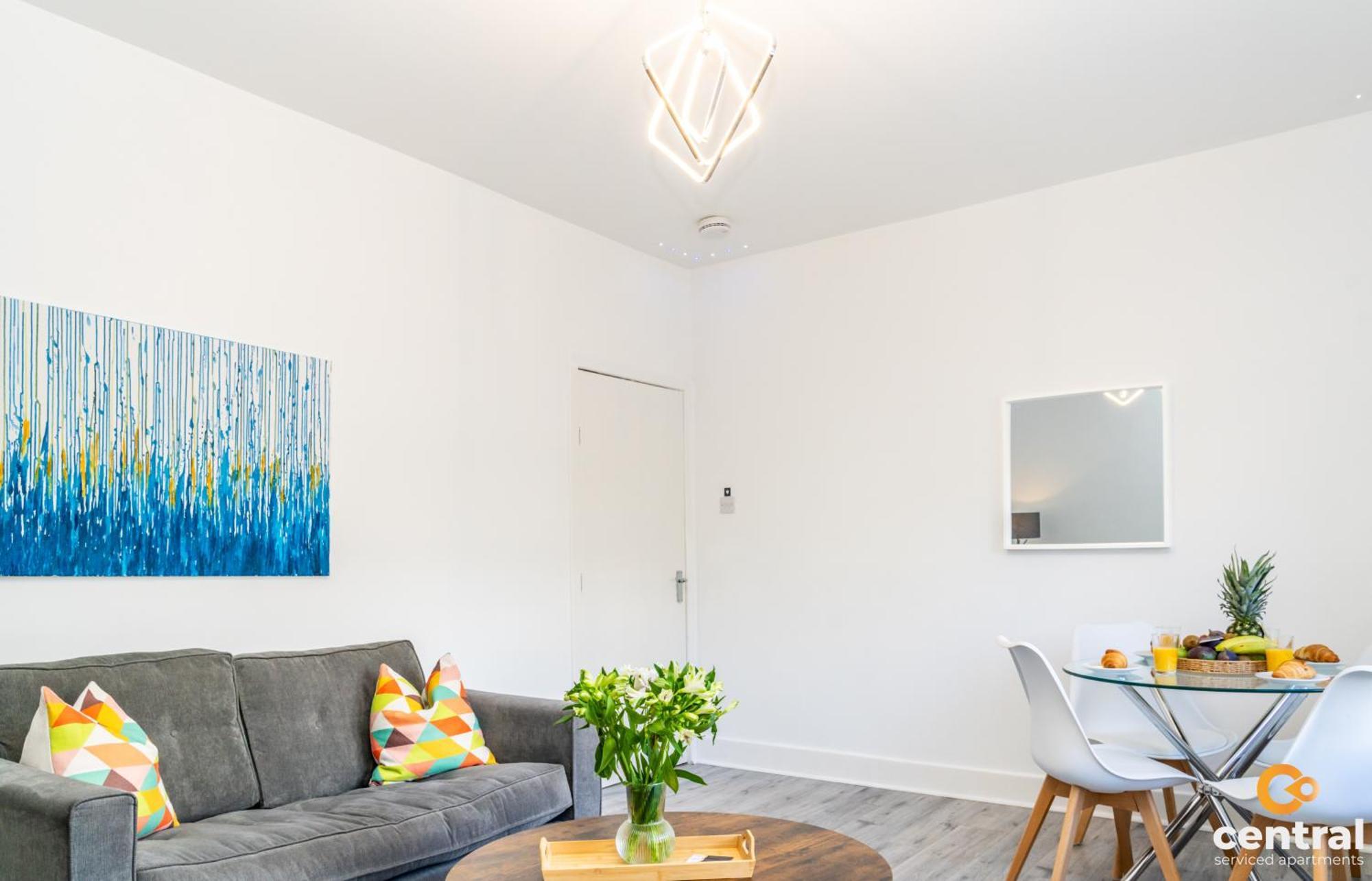 Central Serviced Apartments - 2 Bedroom - Free Street Parking - Fast Wifi - Smart Tvs In All Rooms - Ground Level - Family Neighbourhood - 3 X Double Beds - Heating 24-7 - Trade Stays - Weekly & Monthly Offers Dundee Buitenkant foto